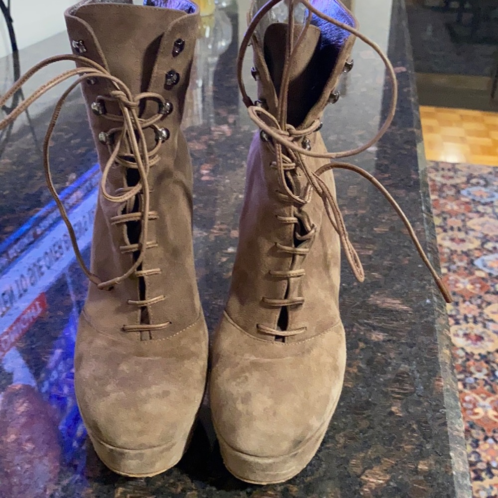 Hi heel platform suede booties